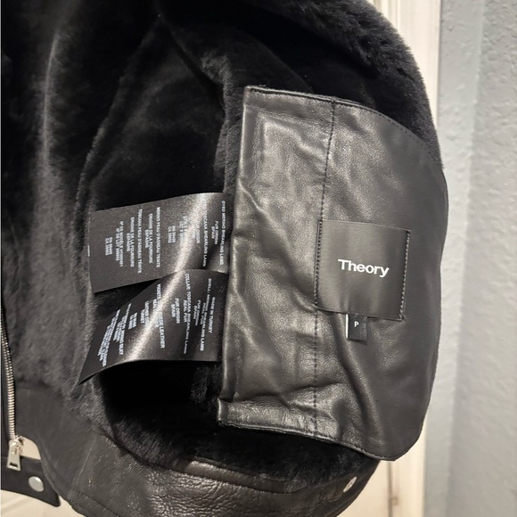 Theory lamb leather and fur black vest size small - Picture 6 of 8